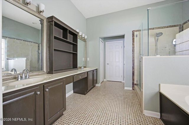 10642 ROUNDWOOD GLEN Court, Jacksonville, FL 32256