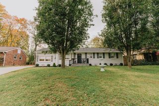 624 Paces Ferry Dr, Nashville, TN 37214