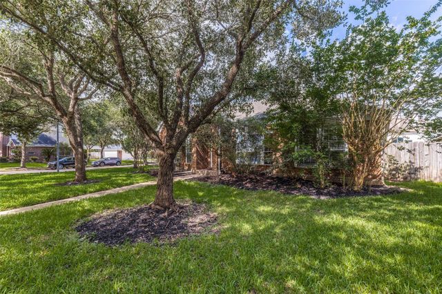 1734 Heddon Falls Drive, Sugar Land, TX 77479