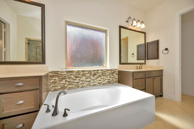 1052 Highpoint Way, Roanoke, TX 76262