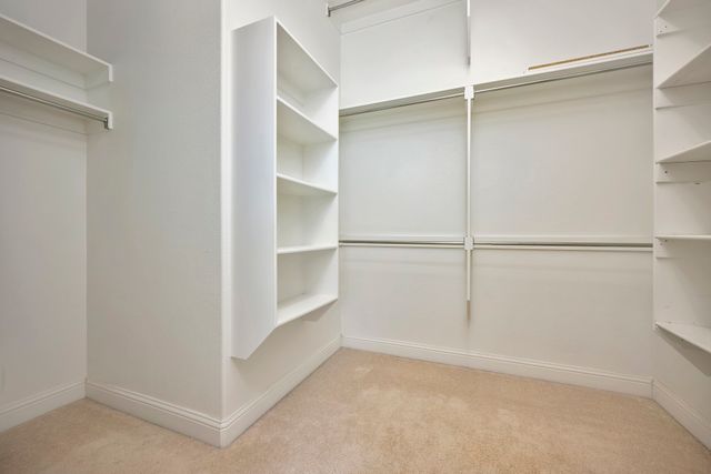 1052 Highpoint Way, Roanoke, TX 76262