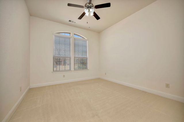 1052 Highpoint Way, Roanoke, TX 76262