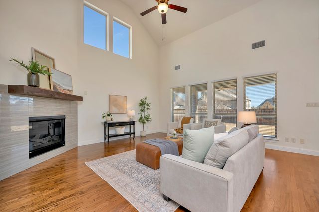 1052 Highpoint Way, Roanoke, TX 76262