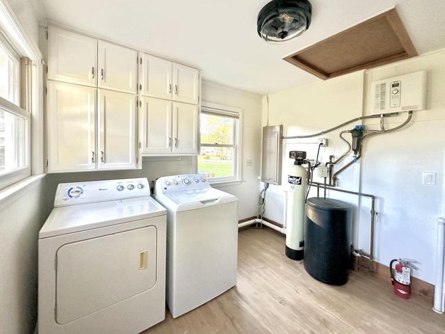 417 Atkinson STREET, Mukwonago, WI 53149