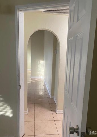 3109 Mount Vernon Avenue, Bakersfield, CA 93306