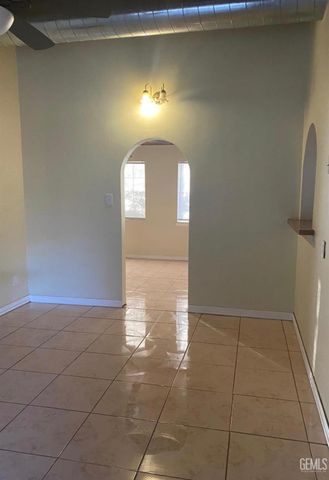 3109 Mount Vernon Avenue, Bakersfield, CA 93306