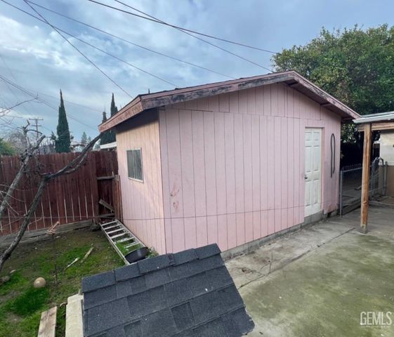 3109 Mount Vernon Avenue, Bakersfield, CA 93306