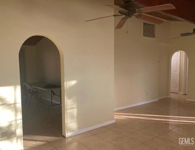 3109 Mount Vernon Avenue, Bakersfield, CA 93306