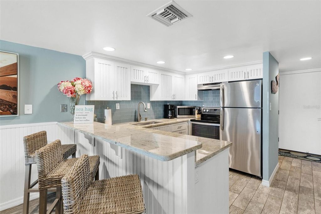 Image 11 of property listing at 4841 SAXON DRIVE E206, New Smyrna Beach, FL 32169