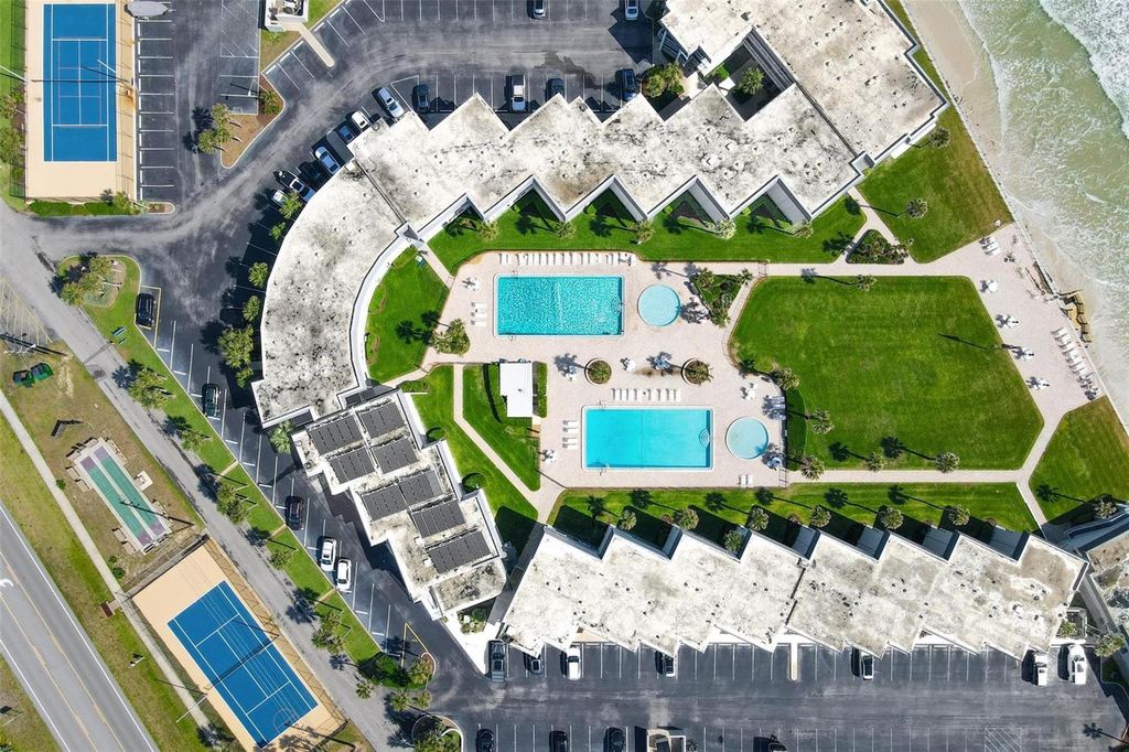 Image 27 of property listing at 4841 SAXON DRIVE E206, New Smyrna Beach, FL 32169