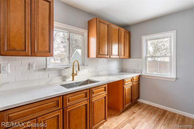 4433 Elizabeth Street, Wayne, MI 48184