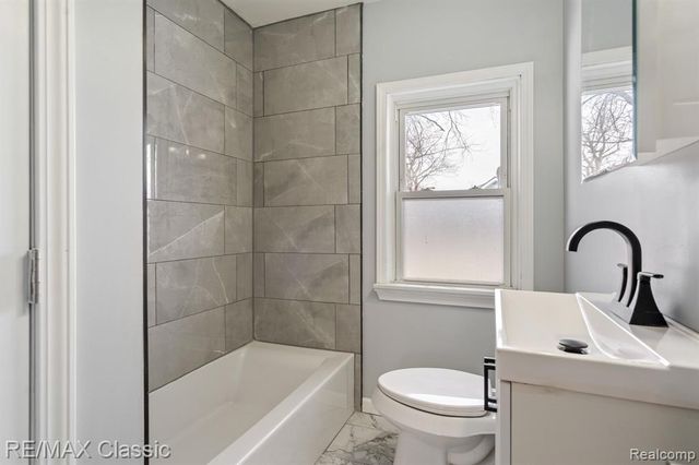 4433 Elizabeth Street, Wayne, MI 48184