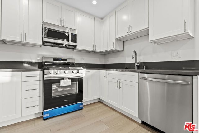 330 E Dryden Street 18, Glendale, CA 91207