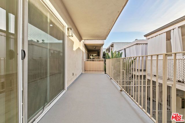 330 E Dryden Street 18, Glendale, CA 91207