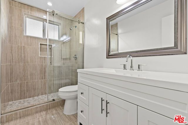 330 E Dryden Street 18, Glendale, CA 91207