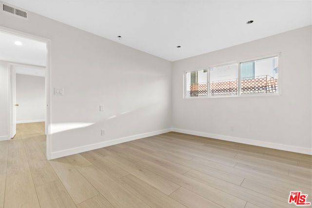 330 E Dryden Street 18, Glendale, CA 91207