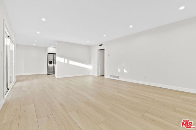 330 E Dryden Street 18, Glendale, CA 91207