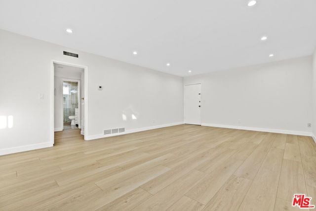 330 E Dryden Street 18, Glendale, CA 91207