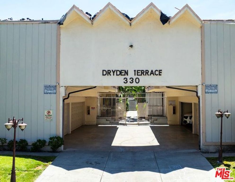 330 E Dryden Street 18, Glendale, CA 91207