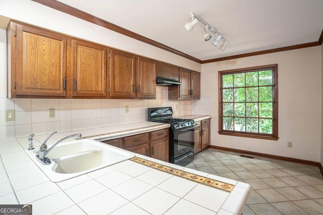 3521 Harvest Moon Trace, Lilburn, GA 30047