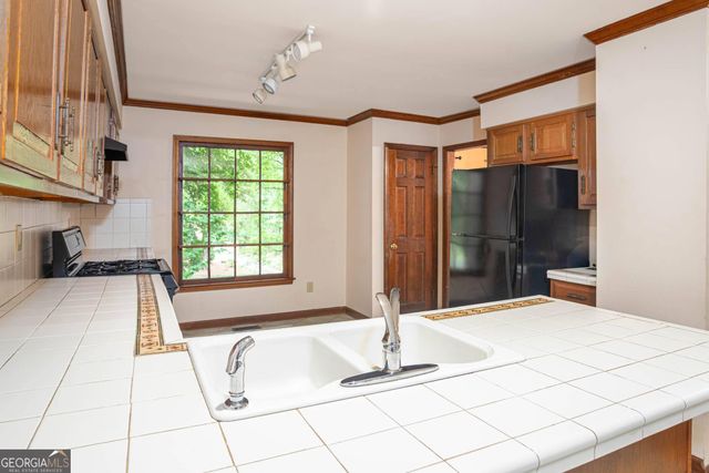 3521 Harvest Moon Trace, Lilburn, GA 30047