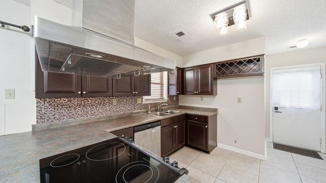 2185 OLDFIELD DR, Memphis, TN 38134