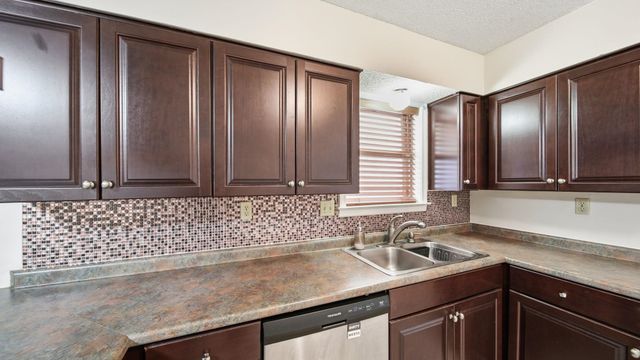 2185 OLDFIELD DR, Memphis, TN 38134