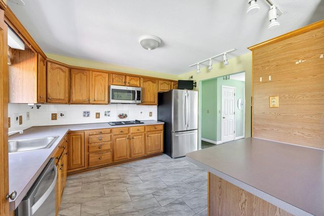 33 Thatchers Lane, Teaticket, MA 02536