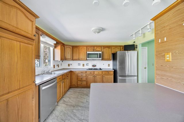 33 Thatchers Lane, Teaticket, MA 02536