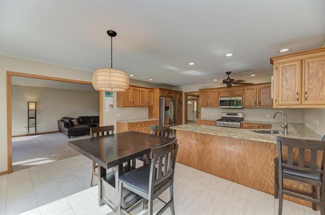24031 S SCHOOLHOUSE Road, Manhattan, IL 60442