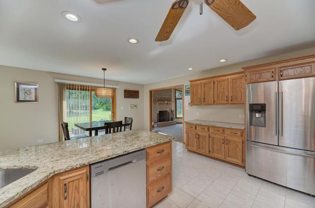 24031 S SCHOOLHOUSE Road, Manhattan, IL 60442