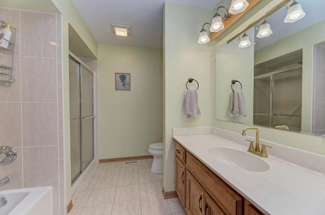 24031 S SCHOOLHOUSE Road, Manhattan, IL 60442