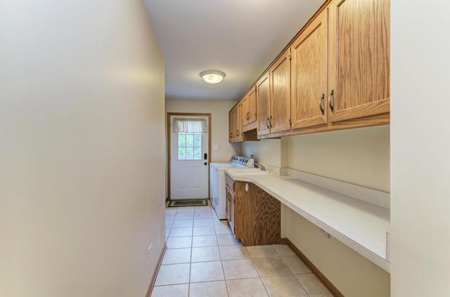 24031 S SCHOOLHOUSE Road, Manhattan, IL 60442