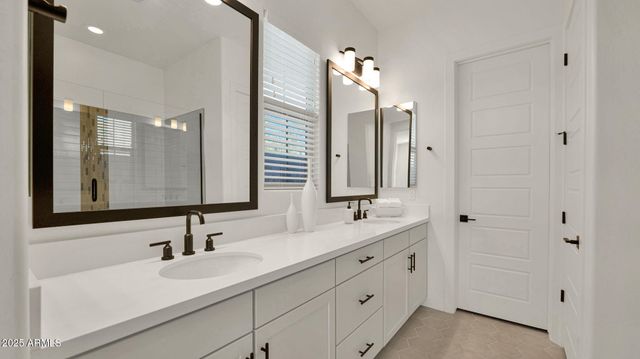 38500 N SCHOOL HOUSE Road 8, Cave Creek, AZ 85331
