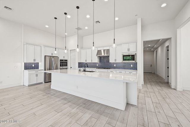 38500 N SCHOOL HOUSE Road 8, Cave Creek, AZ 85331