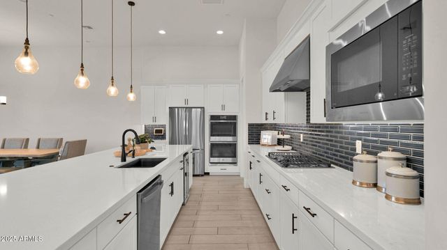 38500 N SCHOOL HOUSE Road 8, Cave Creek, AZ 85331