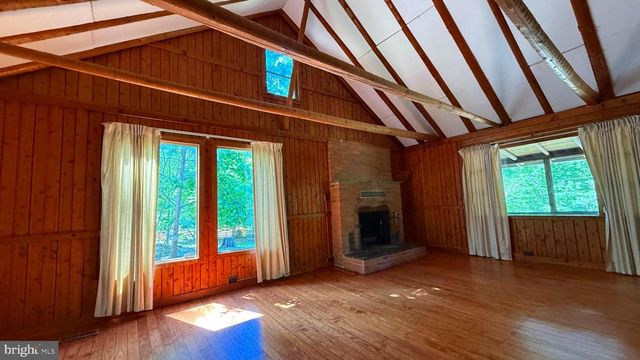 86 ROBIN LN, Harpers Ferry, WV 25425