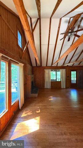 86 ROBIN LN, Harpers Ferry, WV 25425