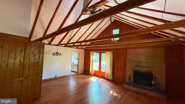86 ROBIN LN, Harpers Ferry, WV 25425