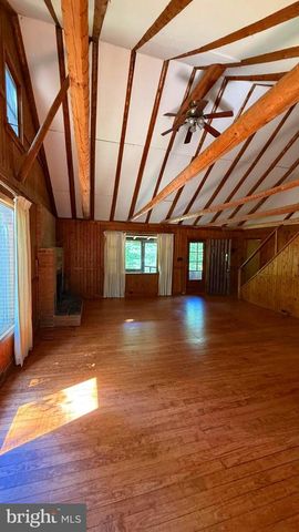 86 ROBIN LN, Harpers Ferry, WV 25425