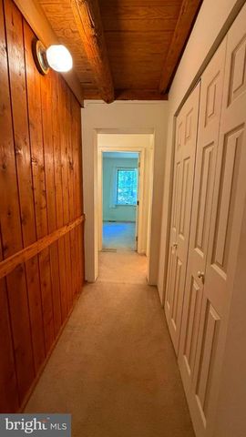 86 ROBIN LN, Harpers Ferry, WV 25425