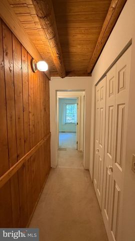 86 ROBIN LN, Harpers Ferry, WV 25425