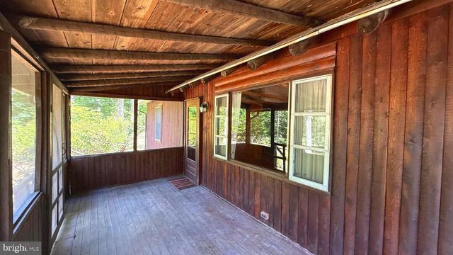 86 ROBIN LN, Harpers Ferry, WV 25425