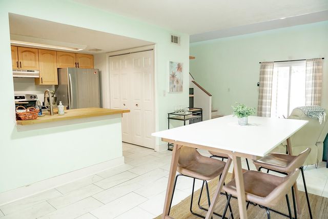 3804 Windjammer Ln, St Augustine, FL 32084