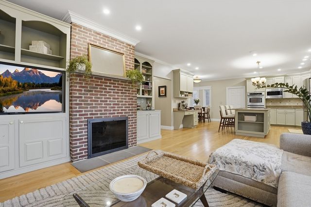 531 Salisbury Street, Worcester, MA 01609