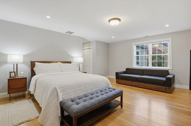 531 Salisbury Street, Worcester, MA 01609