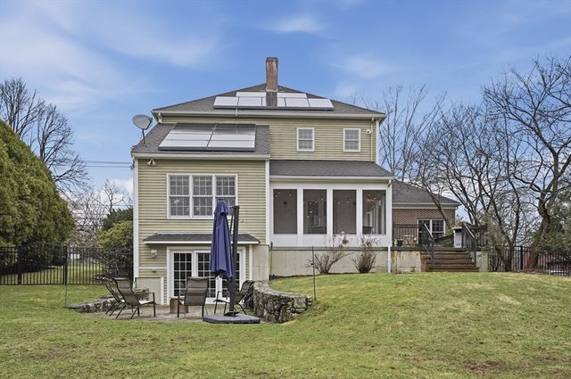 531 Salisbury Street, Worcester, MA 01609