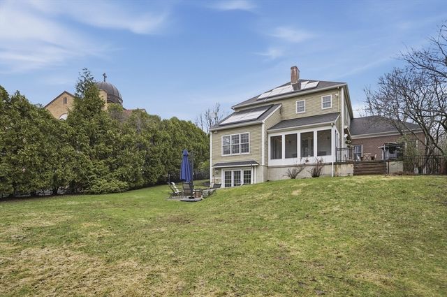 531 Salisbury Street, Worcester, MA 01609