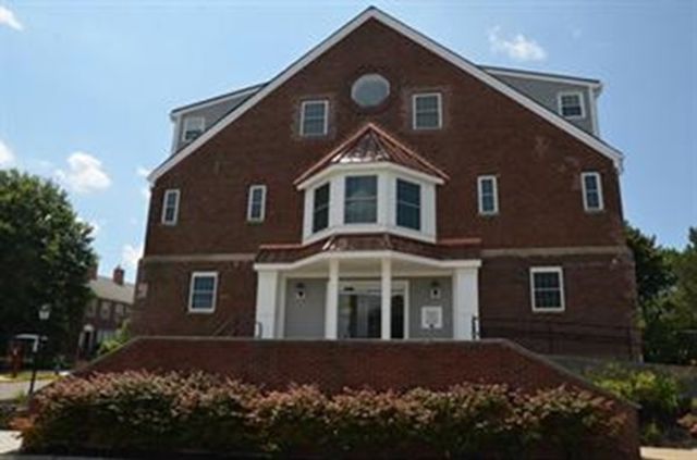 6 Admiral's Way 5, Chelsea, MA 02150