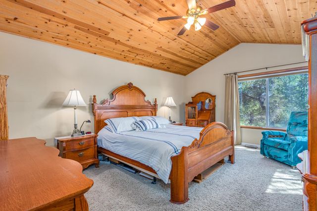 9290 Cramer Rd, Auburn, CA 95602